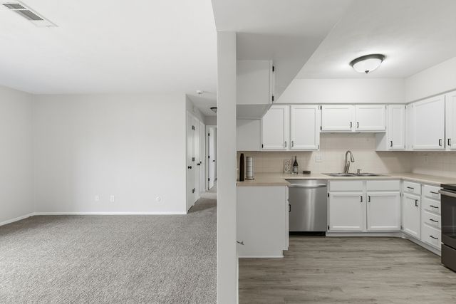 5102 25th Ave Court 201, Moline, IL 61265