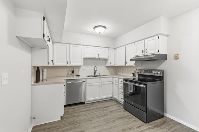 5102 25th Ave Court 201, Moline, IL 61265