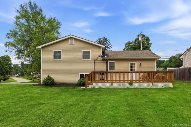 47 Riverview Drive, Fishkill, NY 12524