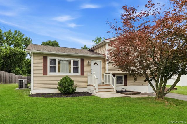 47 Riverview Drive, Fishkill, NY 12524