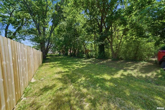 2216 N NORTH Street, Peoria, IL 61604