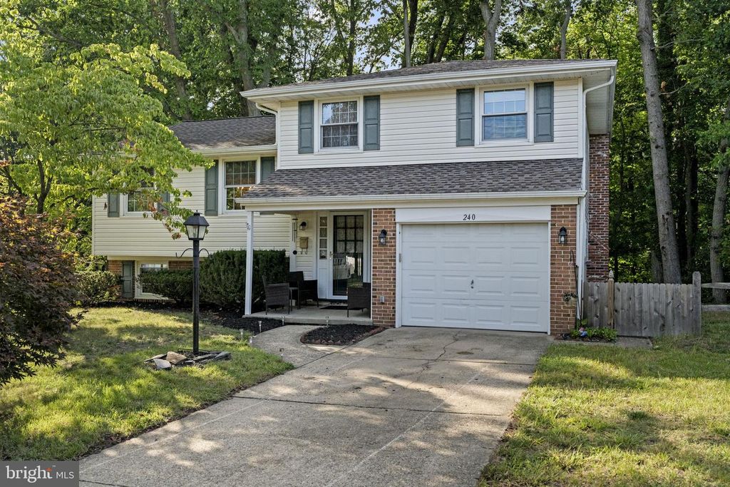 240 WINDING WAY RD, STRATFORD, NJ 08084 — photo 2