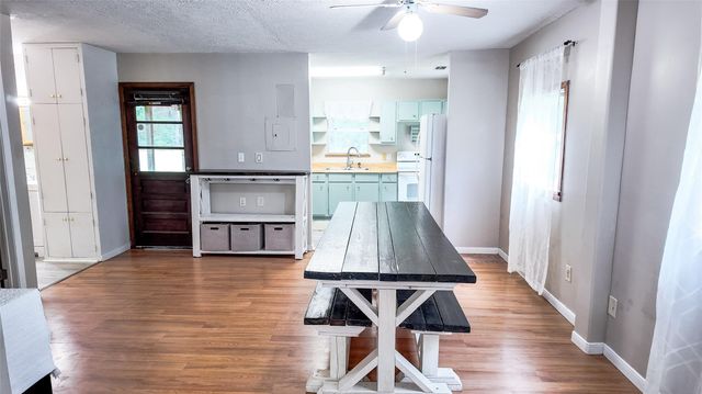 127 Buckthorn Acres Drive, Huntsville, TX 77340
