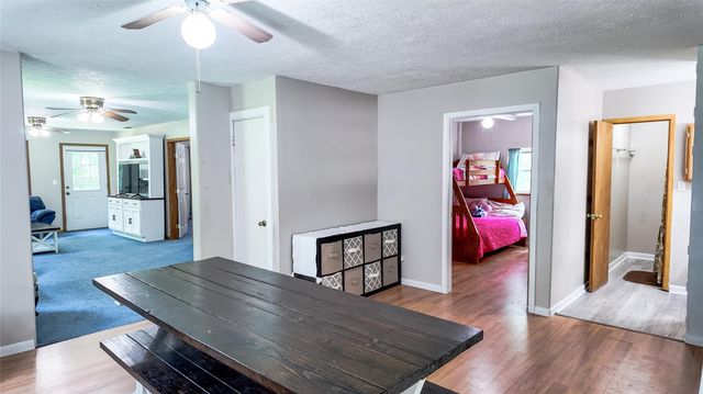 127 Buckthorn Acres Drive, Huntsville, TX 77340