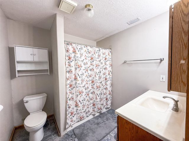 127 Buckthorn Acres Drive, Huntsville, TX 77340