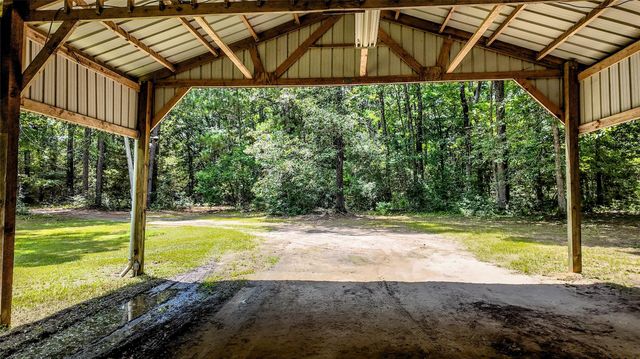 127 Buckthorn Acres Drive, Huntsville, TX 77340