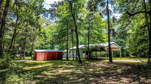 127 Buckthorn Acres Drive, Huntsville, TX 77340