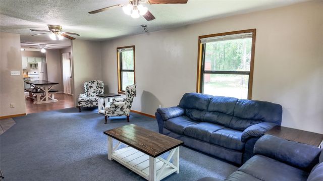 127 Buckthorn Acres Drive, Huntsville, TX 77340