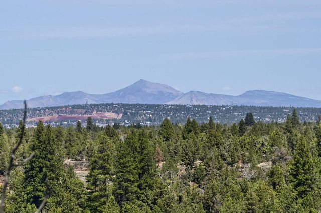 1596 NW Wild Rye Circle, Bend, OR 97703
