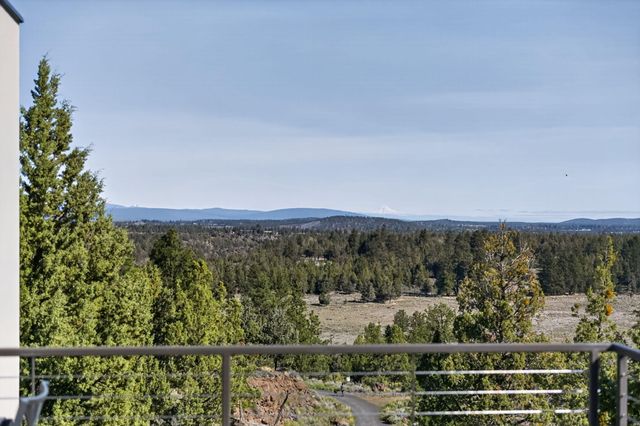 1596 NW Wild Rye Circle, Bend, OR 97703