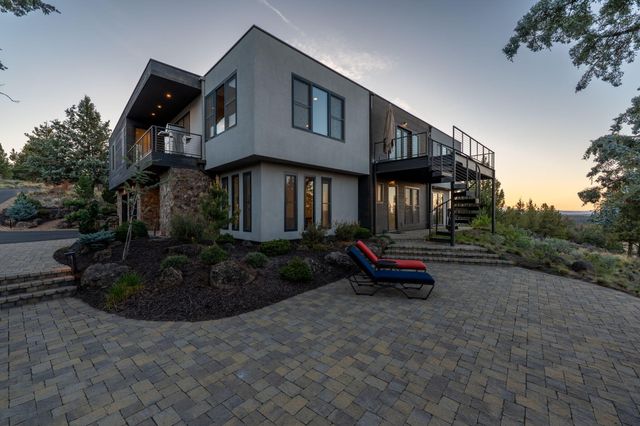 1596 NW Wild Rye Circle, Bend, OR 97703
