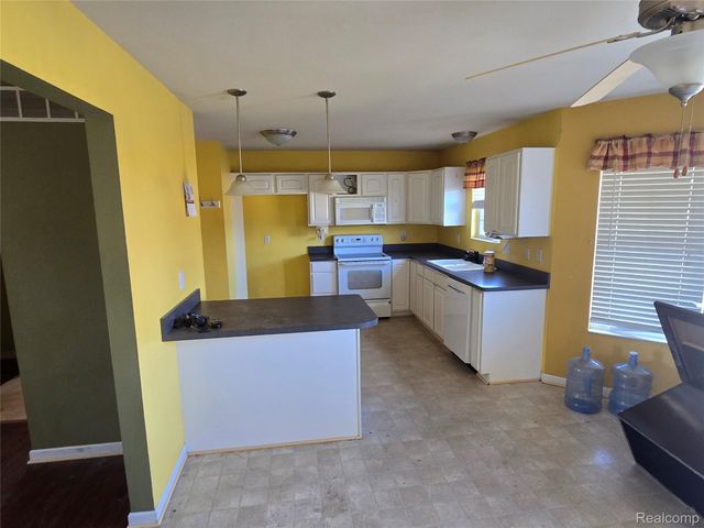 13046 Stony Brook Pass, Fenton Charter Township, MI 48451