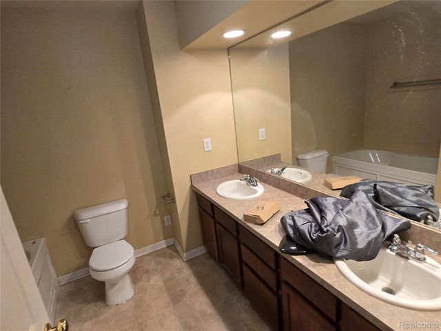 13046 Stony Brook Pass, Fenton Charter Township, MI 48451