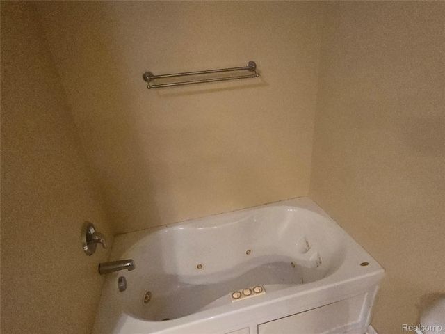 13046 Stony Brook Pass, Fenton Charter Township, MI 48451