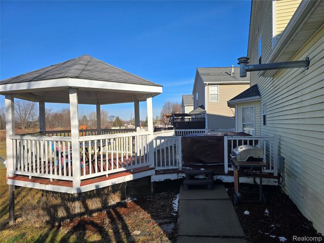 13046 Stony Brook Pass, Fenton Charter Township, MI 48451