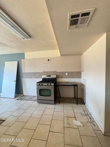 11901 MESQUITE ROCK Drive, El Paso, TX 79934