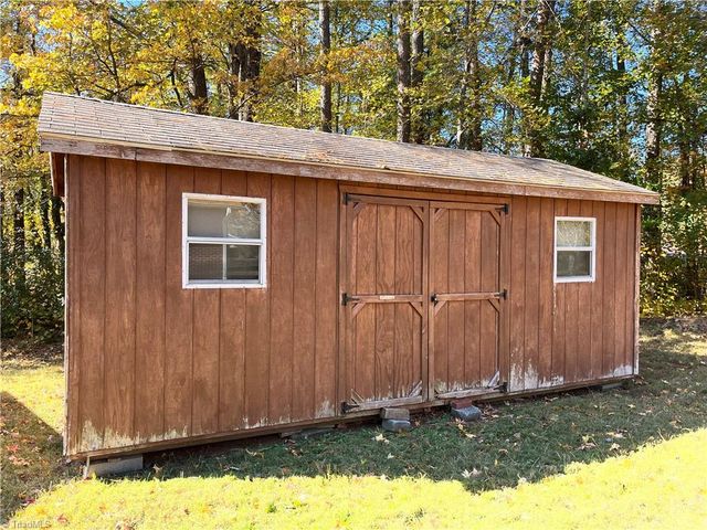 4950 Curry Road, Kernersville, NC 27284