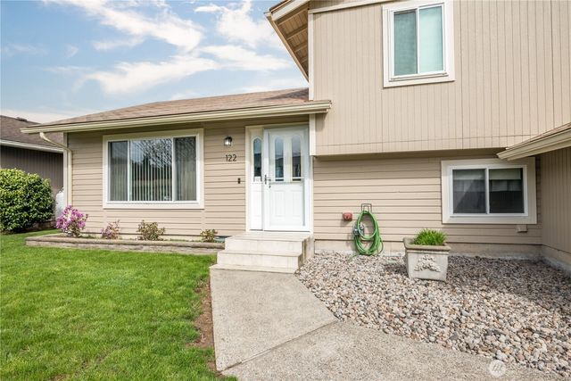 122 Alturas Drive, Kelso, WA 98626