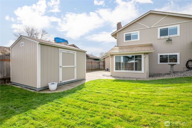 122 Alturas Drive, Kelso, WA 98626