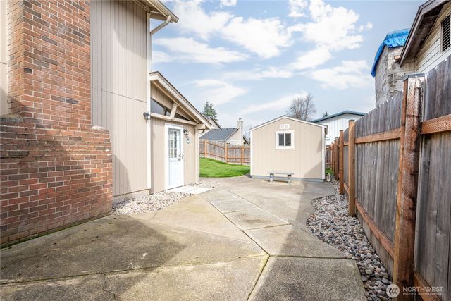 122 Alturas Drive, Kelso, WA 98626