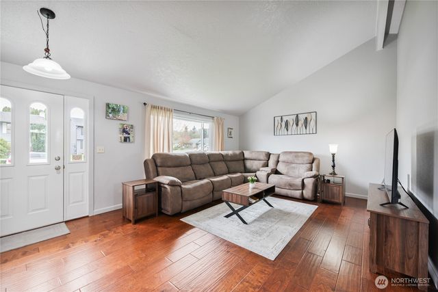 122 Alturas Drive, Kelso, WA 98626