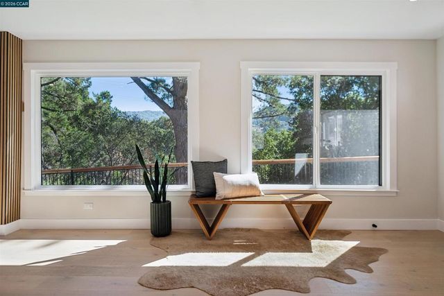 50 Overhill Rd, Orinda, CA 94563