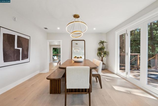 50 Overhill Rd, Orinda, CA 94563