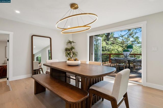 50 Overhill Rd, Orinda, CA 94563