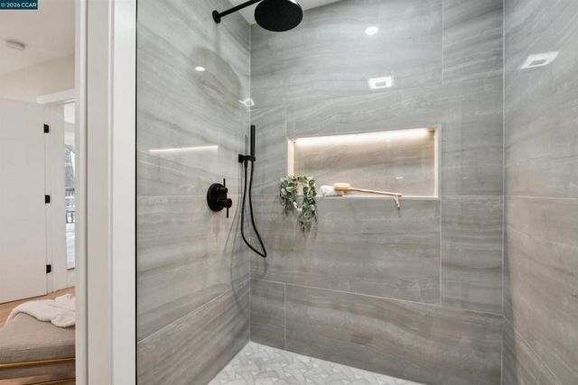 50 Overhill Rd, Orinda, CA 94563