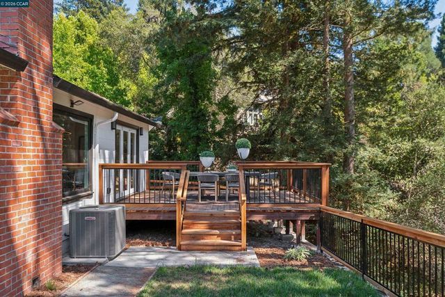 50 Overhill Rd, Orinda, CA 94563