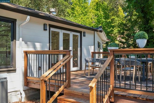 50 Overhill Rd, Orinda, CA 94563