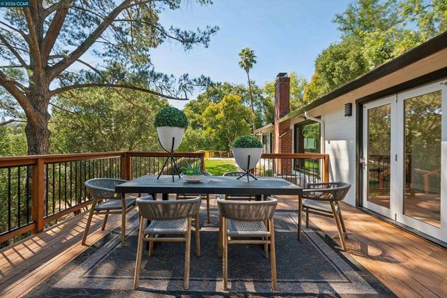 50 Overhill Rd, Orinda, CA 94563