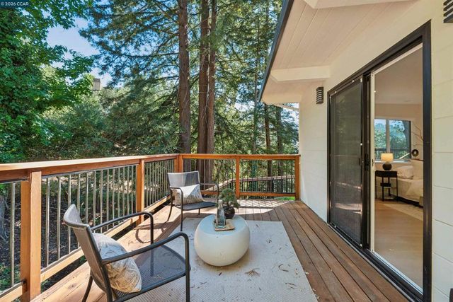 50 Overhill Rd, Orinda, CA 94563