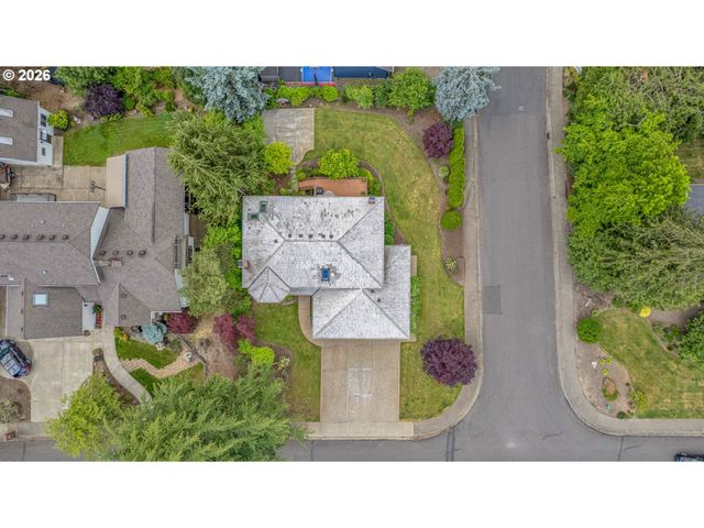 6401 Sw DOLPH Dr, Portland, OR 97219