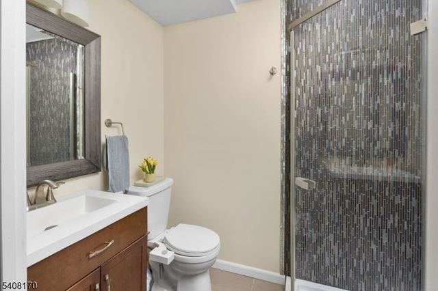 97 Continental Rd, Parsippany-troy Hills Twp., NJ 07950