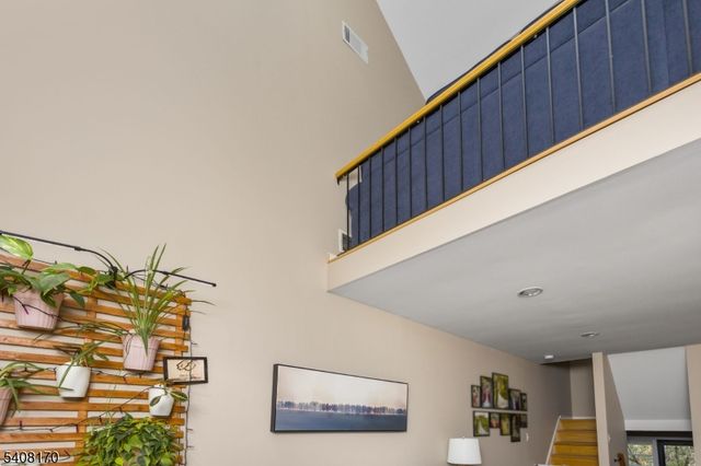 97 Continental Rd, Parsippany-troy Hills Twp., NJ 07950