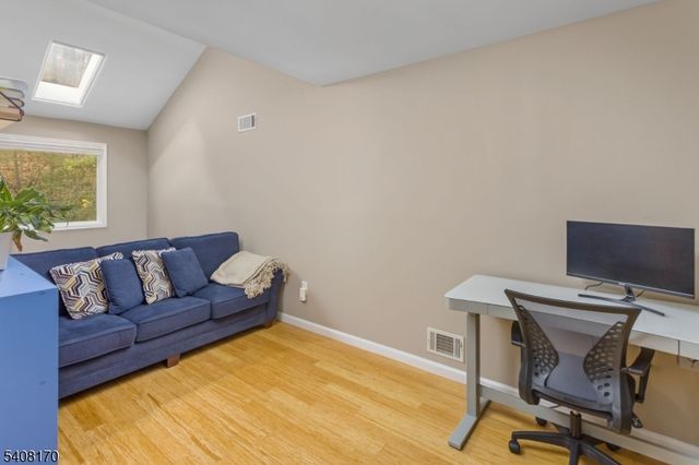 97 Continental Rd, Parsippany-troy Hills Twp., NJ 07950