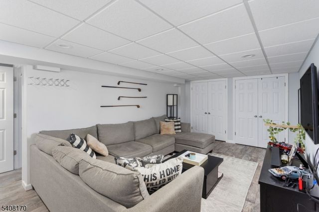 97 Continental Rd, Parsippany-troy Hills Twp., NJ 07950