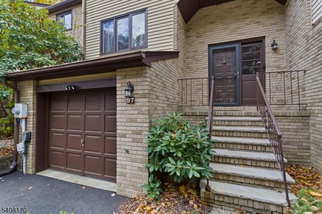 97 Continental Rd, Parsippany-troy Hills Twp., NJ 07950