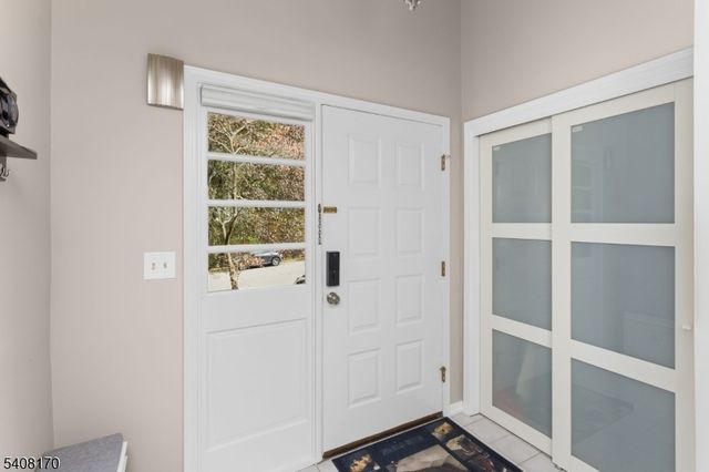 97 Continental Rd, Parsippany-troy Hills Twp., NJ 07950