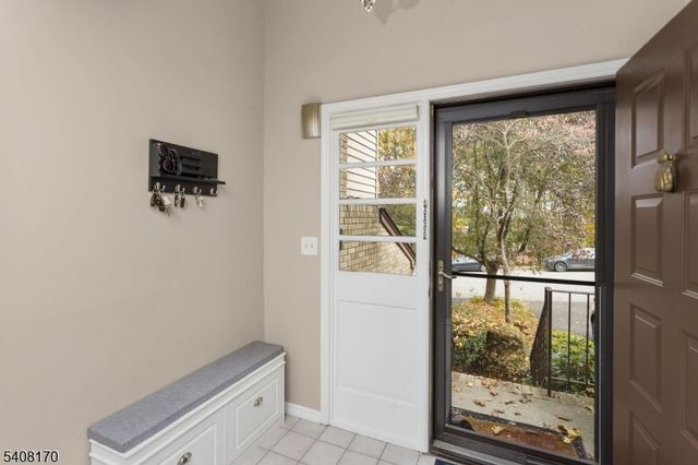 97 Continental Rd, Parsippany-troy Hills Twp., NJ 07950