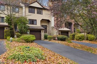 97 Continental Rd, Parsippany-troy Hills Twp., NJ 07950