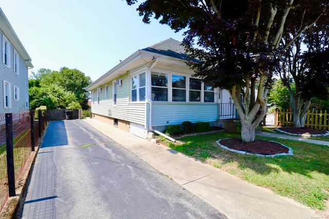 32 Denison Avenue, Groton, CT 06340