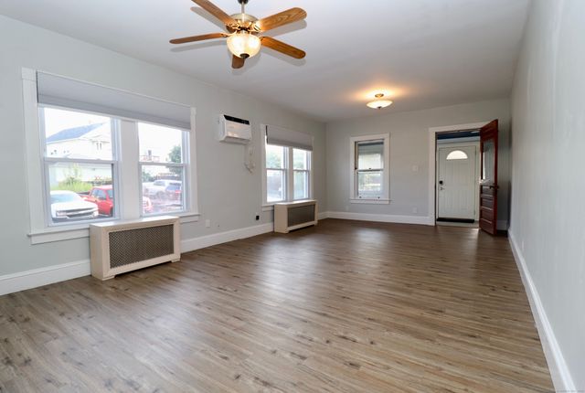 32 Denison Avenue, Groton, CT 06340