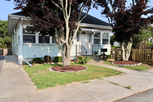 32 Denison Avenue, Groton, CT 06340