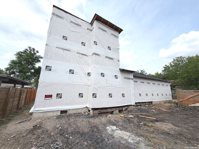1122 Delaware st, San Antonio, TX 78210