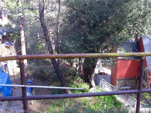 23542 Lake, Crestline, CA 92325