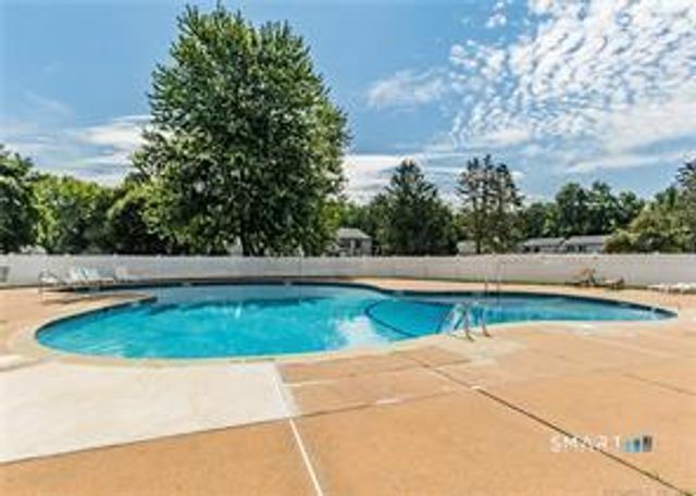 123 Candlewood Drive 123, South Windsor, CT 06074