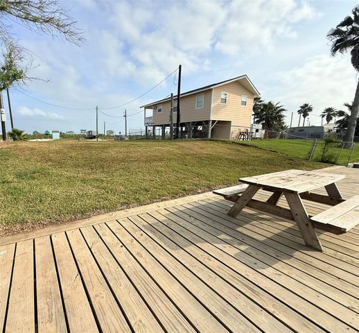 1222 County Road 204, Sargent, TX 77414