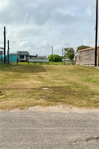 1222 County Road 204, Sargent, TX 77414